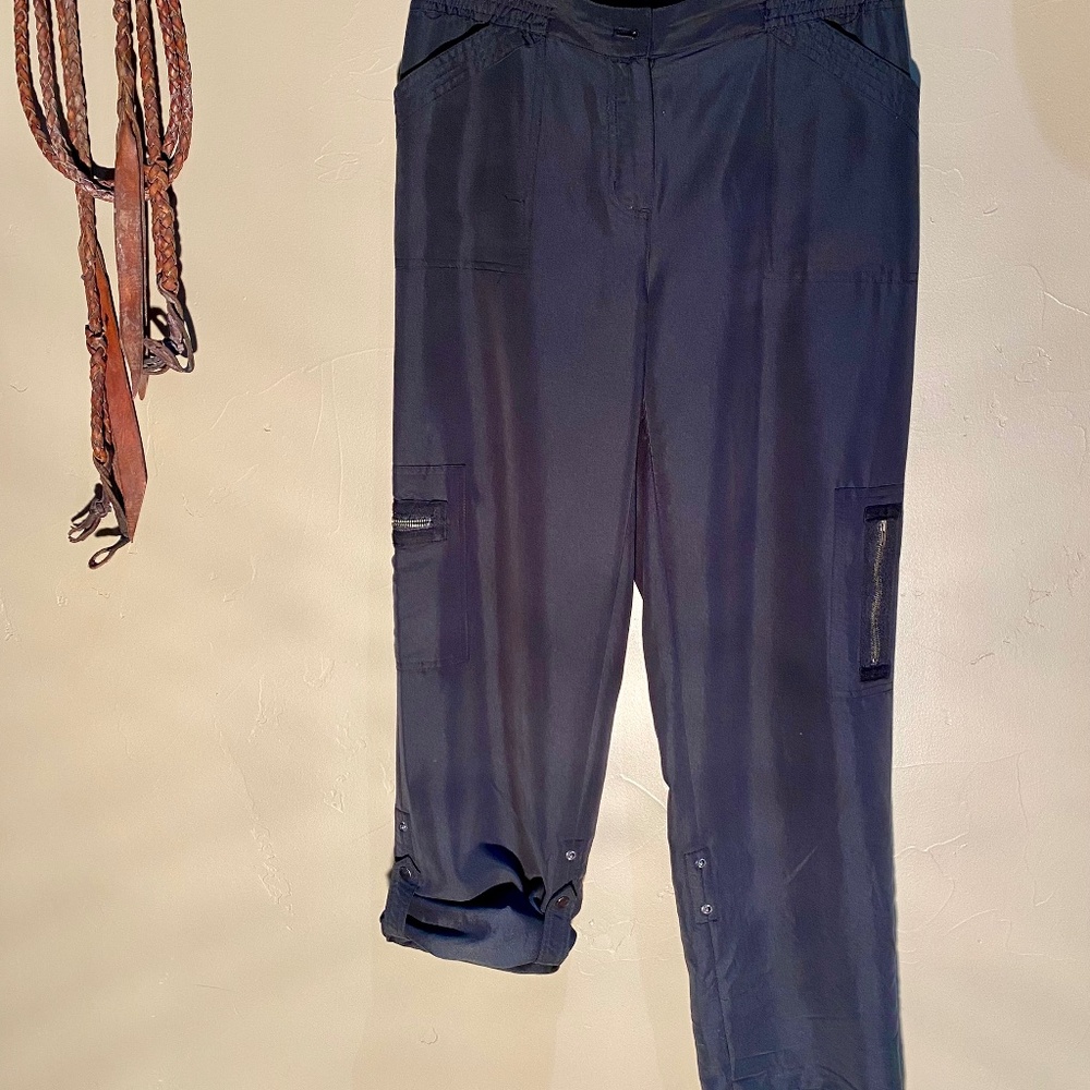 Travel pants